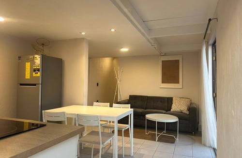 Americana Apartment | 2-bedroom apartment next to the Expiatorium
