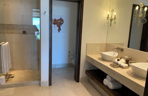 Cabo San Lucas Resort | 2-bedroom resort in wonderful Cabo San Lucas next to Solmar Links golf course!
