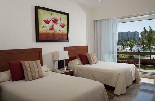 Playa Diamante Resort | 2 BEDROOM SUITE at The Mayan Palace at Vidanta Acapulco