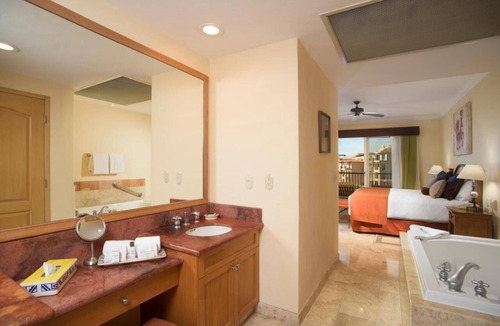 Flamingos Resort | 2 Bedroom Suite - Possible Oceanfront
