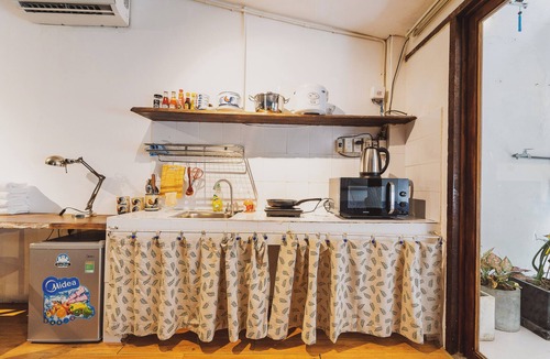 Downtown Ho Chi Minh City Apartment | 2 Beds-Quiet-Cozy-60sqm w/Balcony In District 1