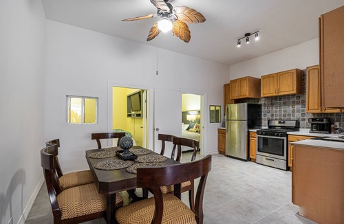 Centro Carretera House | 2 Br home, Sleeps 10, 1 min walk to Rosarito Beach
