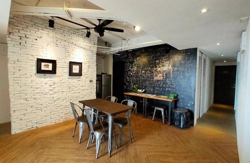 West Central District Hotel | 20 m² Motel ∙ 2 guests