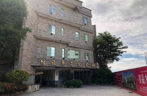 West District Hotel | 20 m² Motel ∙ 4 guests