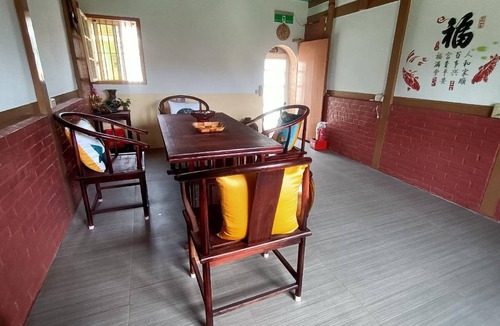 Lucao House | 200 m² Bungalow ∙ 3 bedrooms ∙ 10 guests