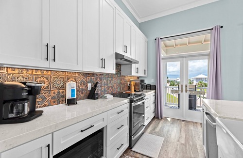 The Shores House | 2024 Custom Beach house within The Shores Subdivision, 4 Bedroom 4.5 Bath, sleeps 8