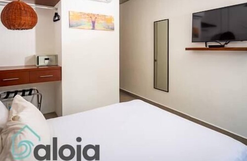 Venustiano Carranza Hostel | 207 - Suite with balcony and rooftop pool