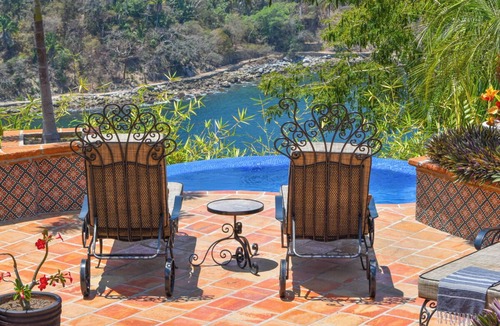 South Shore Hotel Area Villa | 20th Anniversary Special, Private Chef, Heated Pool & 360 Ocean Views!