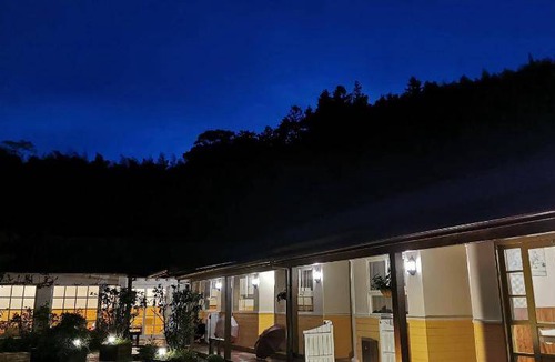 Fanlu Hotel | 25 m² Motel ∙ 5 guests