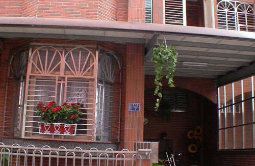 Dongshan Hotel | 27 m² Motel ∙ 6 guests