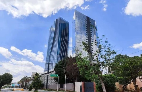 Financial District House | 2BR Guadalajara retreat w/gym & pool