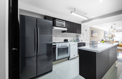 Granada Apartment | 2BR Luxury Stay Mundial 2026 Skyline Views