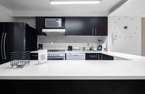 Granada Apartment | 2BR Luxury Stay Mundial 2026 Skyline Views