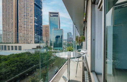 Granada Apartment | 2BR Luxury Stay Mundial 2026 Skyline Views