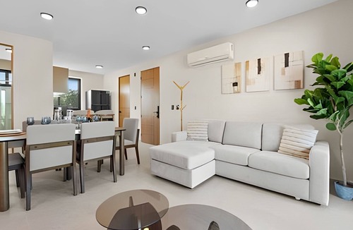 Las Mojoneras Apartment | 2BR Pool King Bed Parking