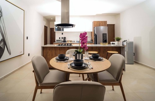 Cancun Apartment | 2BR Stylish Retreat | Rooftop Pool & Huayacán