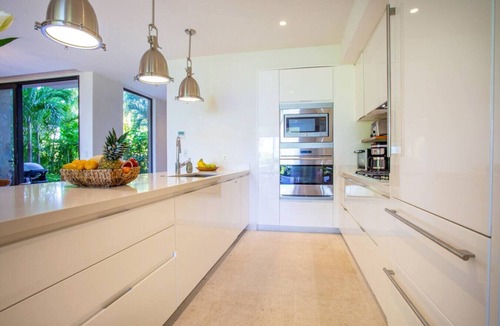 San Marcos Apartment | 3 bd condo with Ocean views +HK