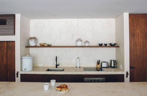 Zama Apartment | 3 Bed Apartment Sleeps 6 - Private Pool & Hot Tub