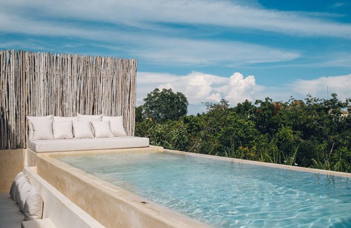 Zama Apartment | 3 Bed Apartment Sleeps 6 - Private Pool & Hot Tub
