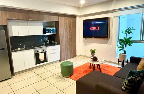 Guadalajara Apartment | 3 Bed sheets with pool and Gym in "Uno Urban Life