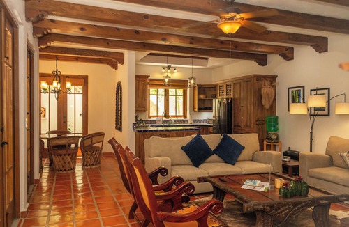 Nopolo House | 3 bedroom FN 210 BBQ, private pool, Tower ocean view
