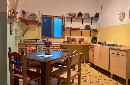 Ruta Independencia House | 3 bedroom house in Jalatlaco with rooftop terrace. 10mins walk to Oaxaca centre.