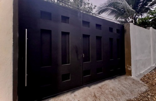 Izabal House | 3-bedroom house with AC in lovely Morales,only 30 minutes from Rio Dulce