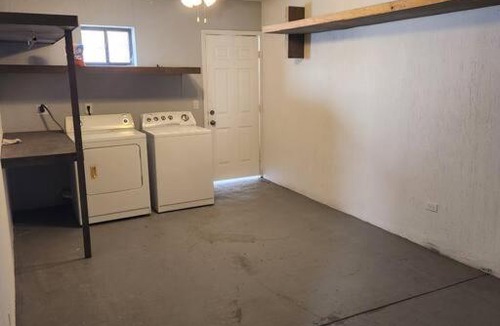 Benito Juarez House | 3 bedroom townhouse w garage blocks from the beach