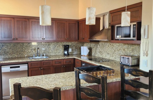 Paraiso Escondido Villa | 3-bedroom villa in superb Cabo San Lucas with AC, pool, & WiFi