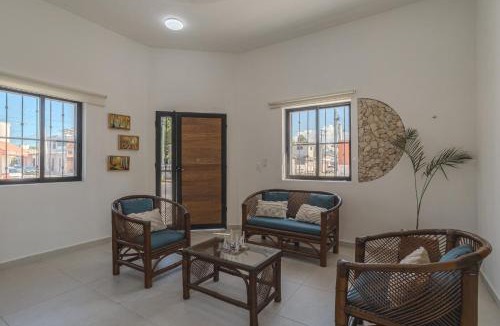 Progreso Municipality House | 3 bedrooms home one block from the beach with pool, very central location