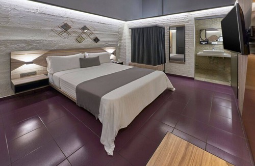 Historic Center Hotel | 3 Queen Rooms in Historic Mexico City Center | Ideal for Group Trips