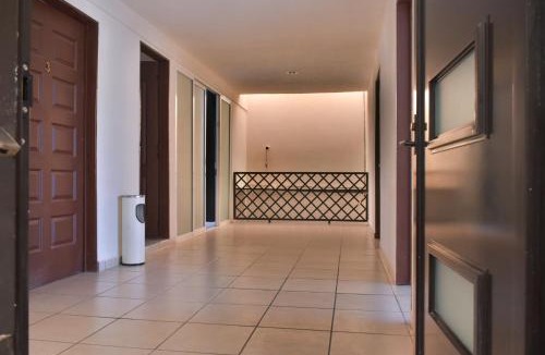 Leon House | 3 VENATOR House Boutique