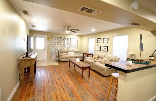 Port Mansfield House | 300 Copano-Cozy cabin with 2 bedrooms 2 baths