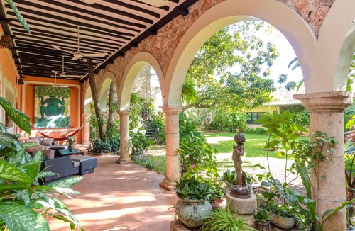 Valladolid House | 300 year old colonial mansion one block from the town square