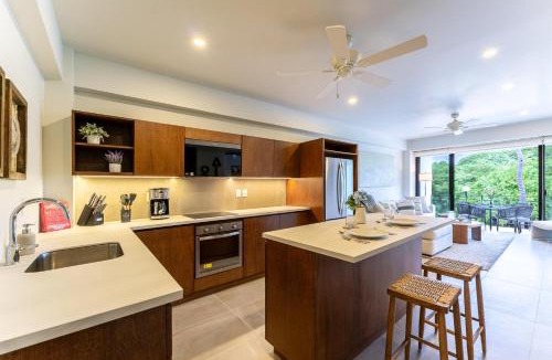 P Chahue House | 3077 - Solana B203