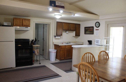 Port Mansfield Condo | 309 S. Shore B - Great, spacious cottage with plenty of parking!