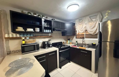 Reynosa House | 312-Casa exclusiva para grupos 10px/wifi/parking