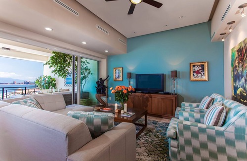 Emiliano Zapata Condo | 3300 sqft Luxury Beach Front Condo! Old Town/Romantic Zone/Molino de Agua