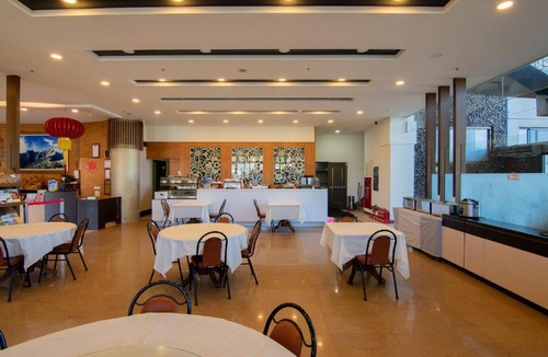 Fanlu Hotel | 36 m² Hotel ∙ 4 guests
