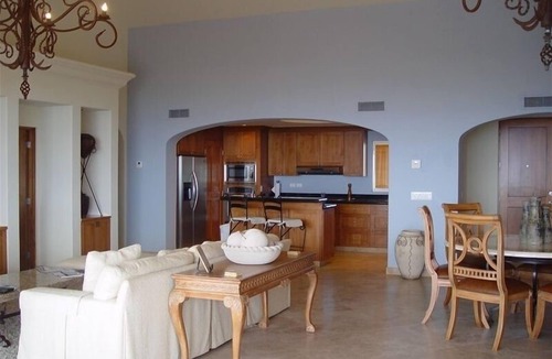 Zona Hotelera Villa | 3700 Sf Oceanfront Penthouse in Cabo Mexico - Las Mananitas
