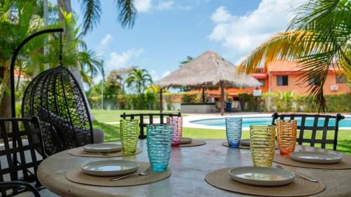 Zona Hotelera House | 3BR Modern House w/Pool and Great Location!