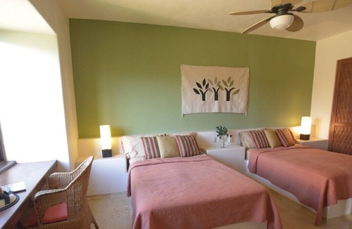 Cerro del Vigia House | 4 Bdrm Waterfront Property Overlooking Playa La Ropa