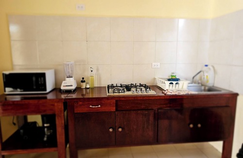 Tehuacan House | 4-bedroom family home with parking and 2.5 baths
