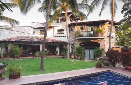 Puerto Vallarta Villa | 4-bedroom Mexican Hacienda in welcoming Puerto Vallarta with AC, WiFi, Swimpool