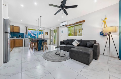 Centro - Supmza 001 House | 4 private apts w/pool and rooftop outdoor soaking tub