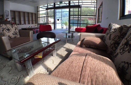 Dahu Hotel | 40 m² Motel ∙ 6 guests