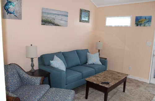 Port Mansfield Cottage | 401 Legion-Back - - Just Remodeled, Cozy 1 Bedroom