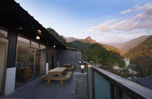 Taian Hotel | 45 m² Motel ∙ 4 guests
