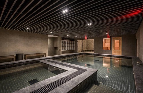 West Central District Hotel | 46 m² Hotel ∙ 127 guests