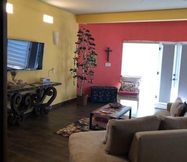 Cerritos Apartment | 4AP Luxury 1 Bedroom 2 Bath Condo Pool Cerritos